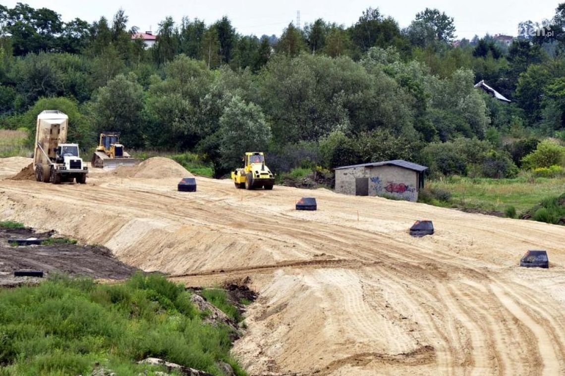 Obwodnica zachodnia Radomia - jest 7 ofert