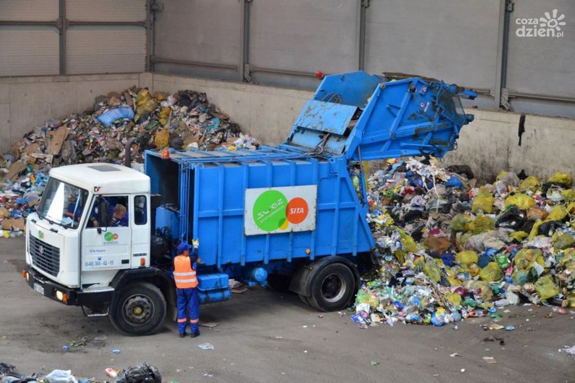 Od dziś obowiązują nowe umowy na wywóz śmieci