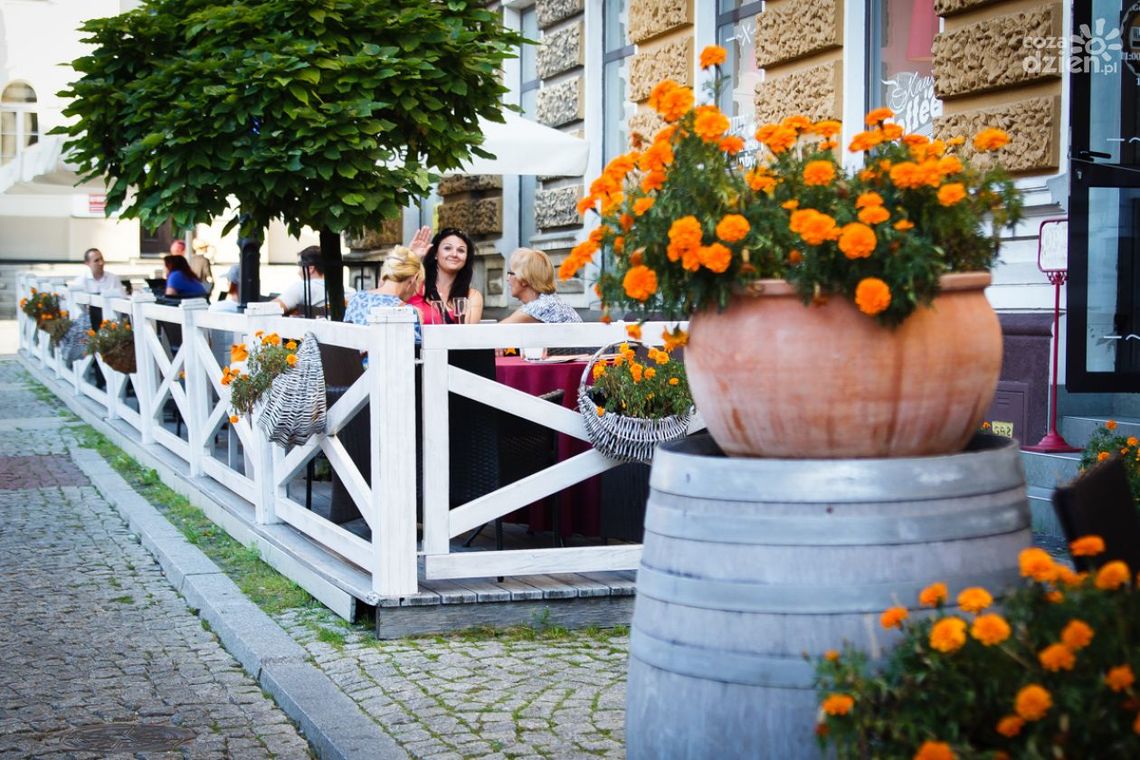 Od poniedziałku otwarte lokale gastronomiczne Od poniedziałku otwarte lokale gastronomiczne