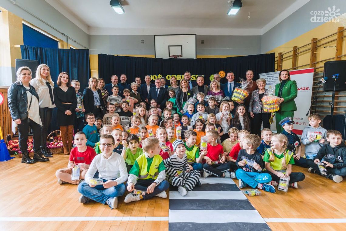 Odblaski trafiły do Pionek