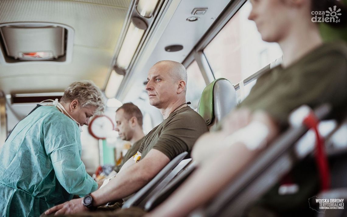 Oddadzą krew, na święto Brygady Oddadzą krew, na święto Brygady