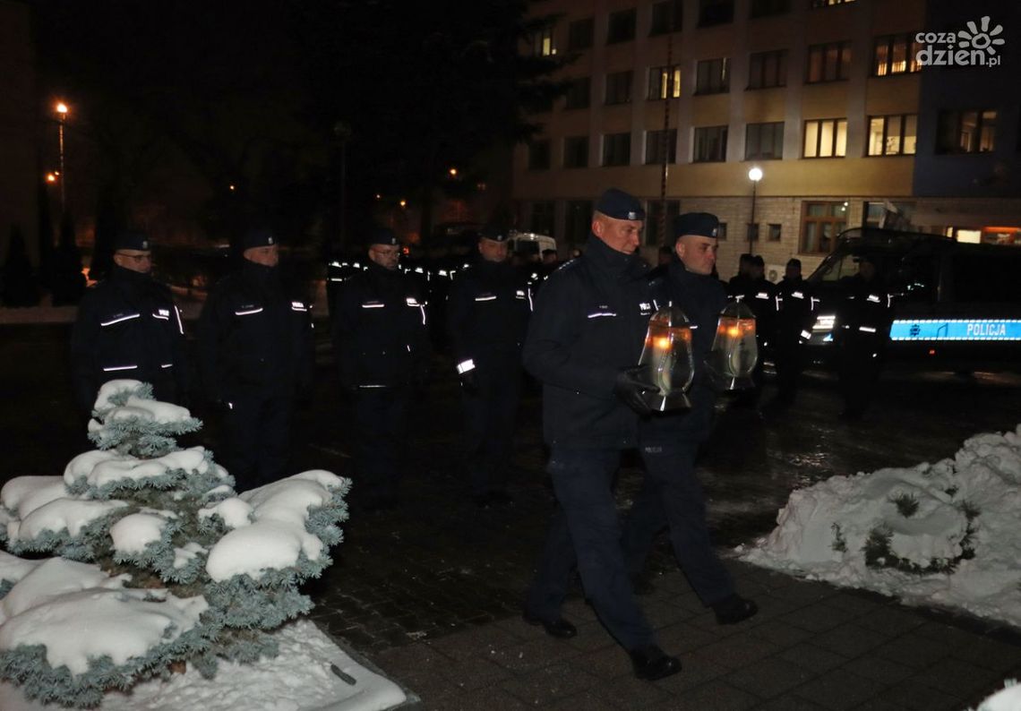 Oddali hołd funkcjonariuszom