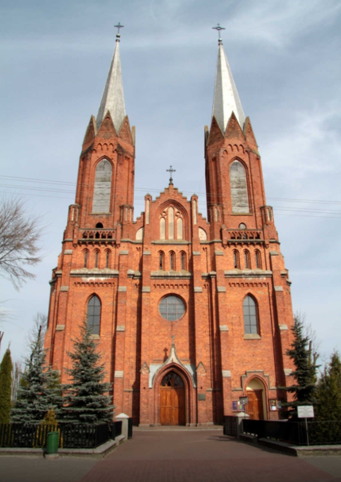 Odrzywół. Chorzy na COVID-19 byli na mszy, potem pojechali autobusem do Warszawy
