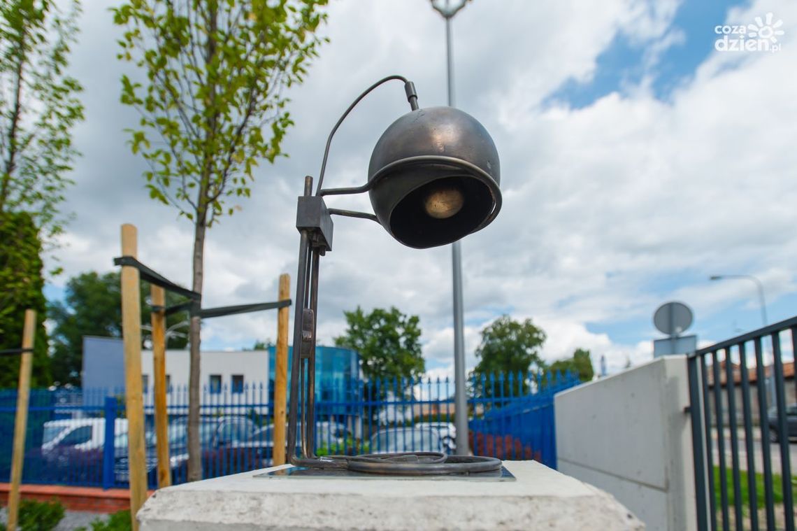Odsłonięto kolejny "Symbol Radomia". To lampa z zakładu przy ul. Dębowej