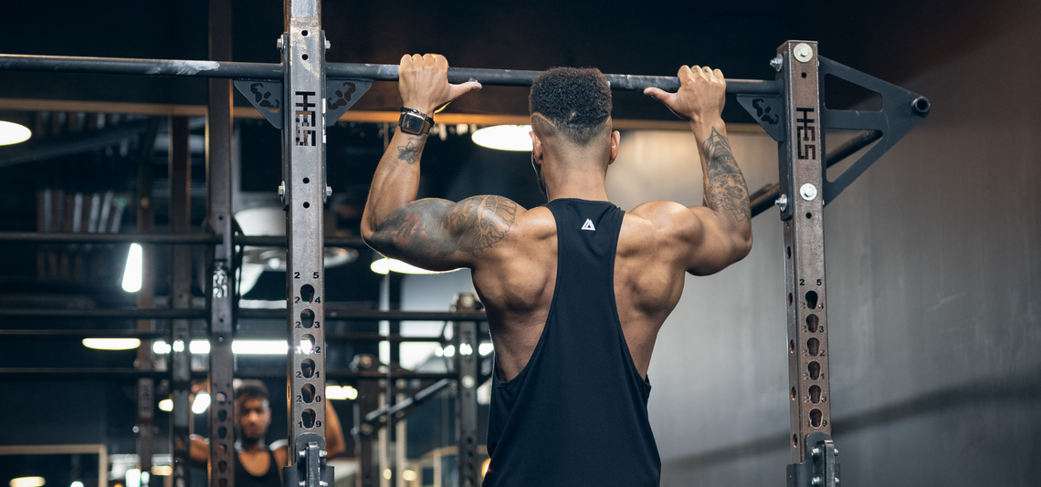 Odzież męska do crossfitu i treningów funkcjonalnych – różnice i rekomendacje