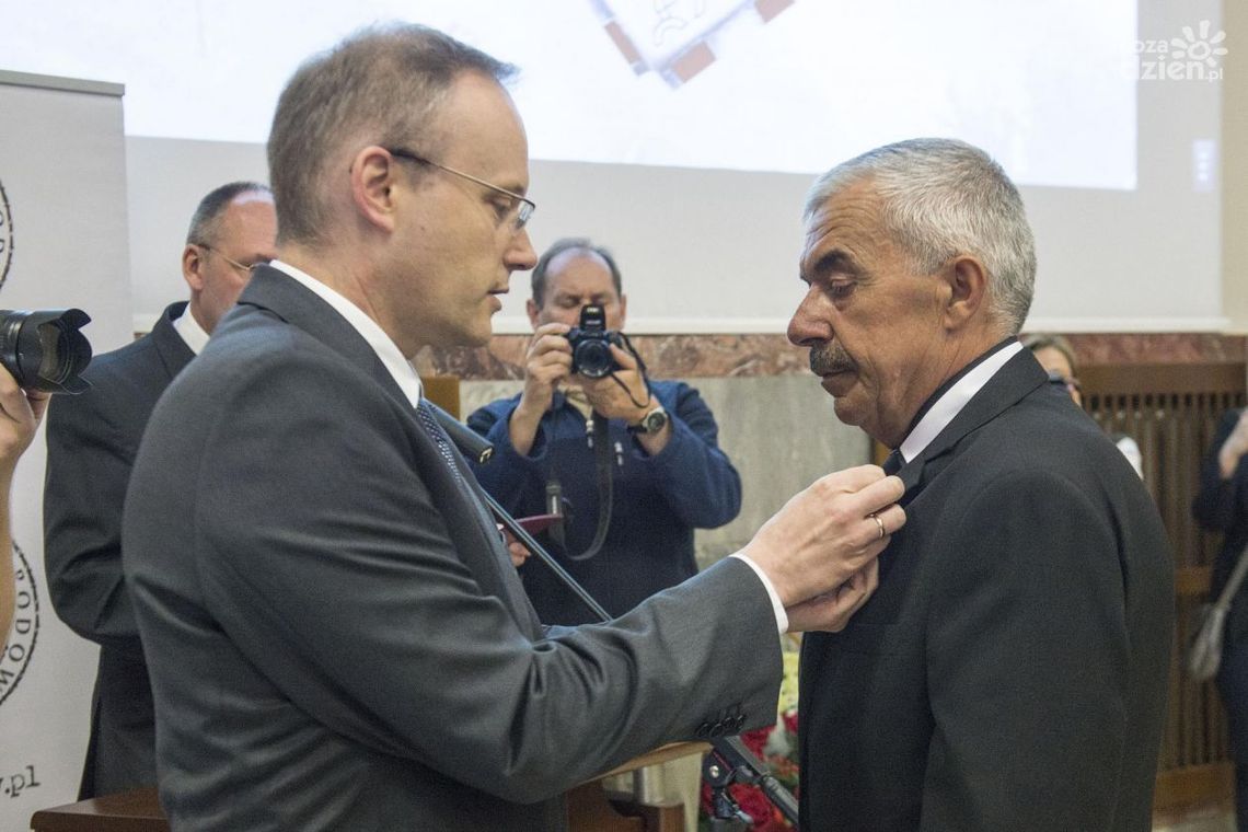 Odznaczenia tuż przed rocznicą