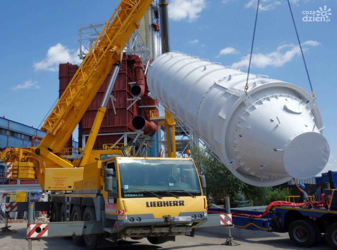 Ogromne zbiorniki już zainstalowane Ogromne zbiorniki już zainstalowane