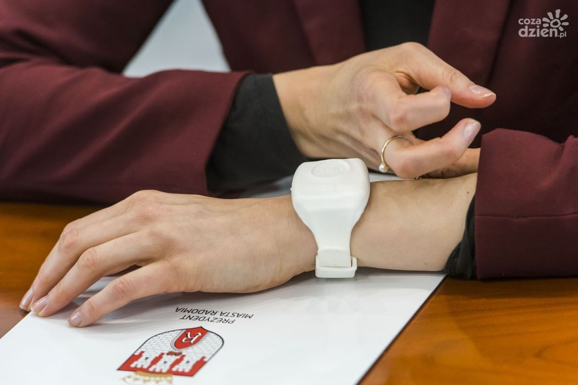 Opaski dla seniorów monitorujące stan zdrowia Opaski dla seniorów monitorujące stan zdrowia