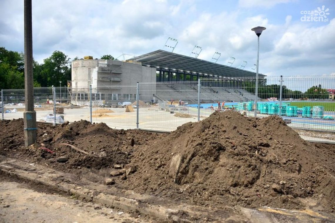 Opóźnienia na budowie stadionu Opóźnienia na budowie stadionu