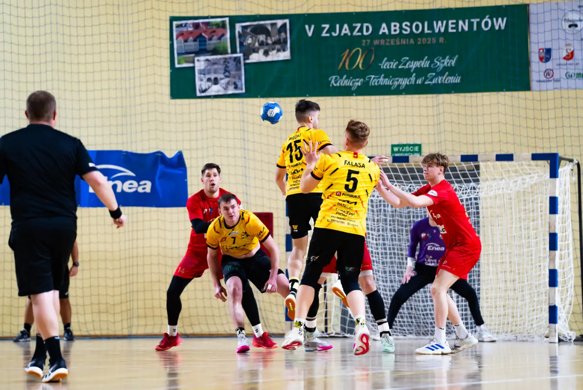 Orlęta z ważnym zwycięstwem, Lider odwrócił wynik, a APR bez punktów