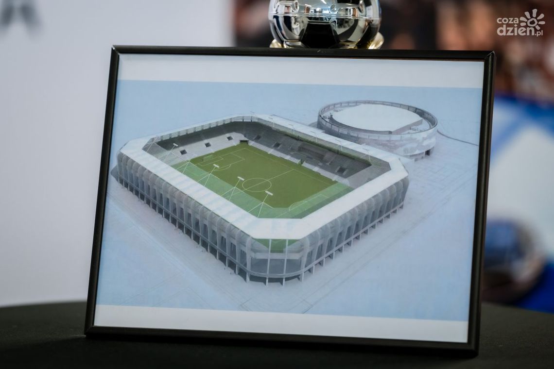 Osiem firm zgłosiło się do budowy trybun