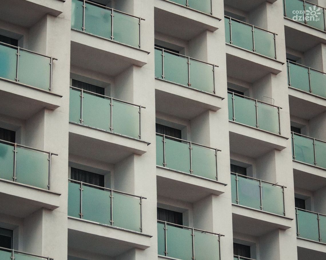 Osłony na Balkon: Twoja Prywatna Strefa Komfortu