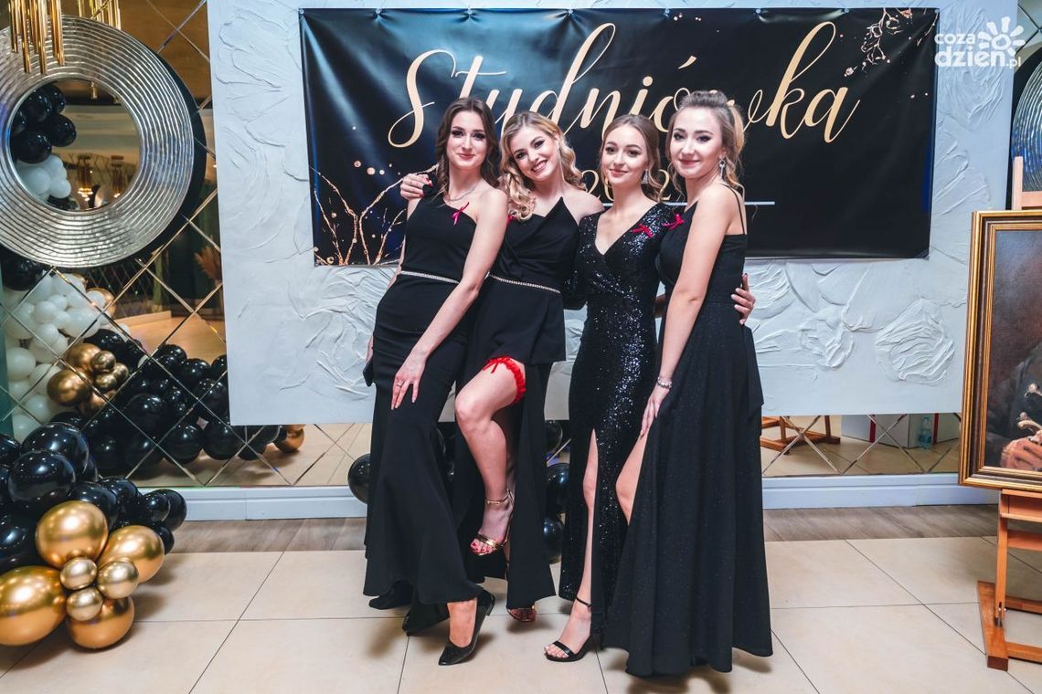 Ostatnie godziny, aby zagłosować! MISS STUDNIÓWEK 2022 Ostatnie godziny, aby zagłosować! MISS STUDNIÓWEK 2022