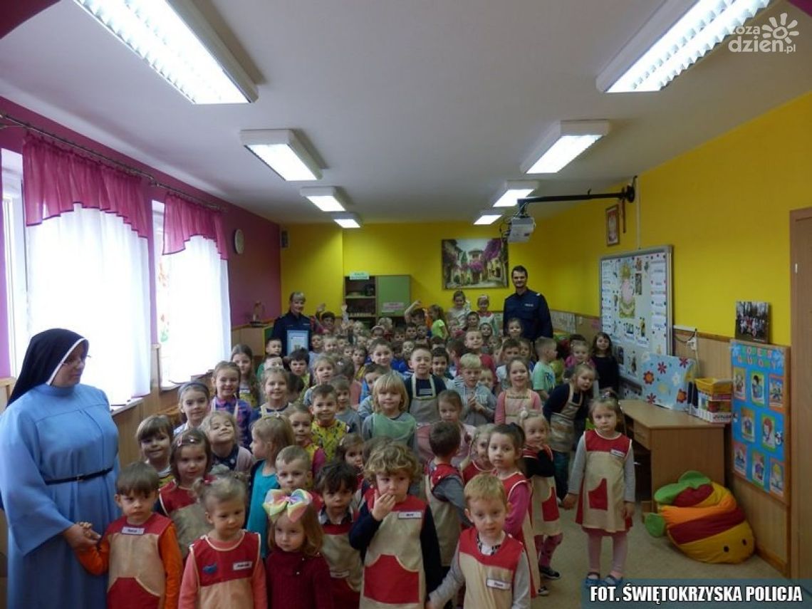 Ostrowiec Świętokrzyski. Policjanci w przedszkolu Ostrowiec Świętokrzyski. Policjanci w przedszkolu