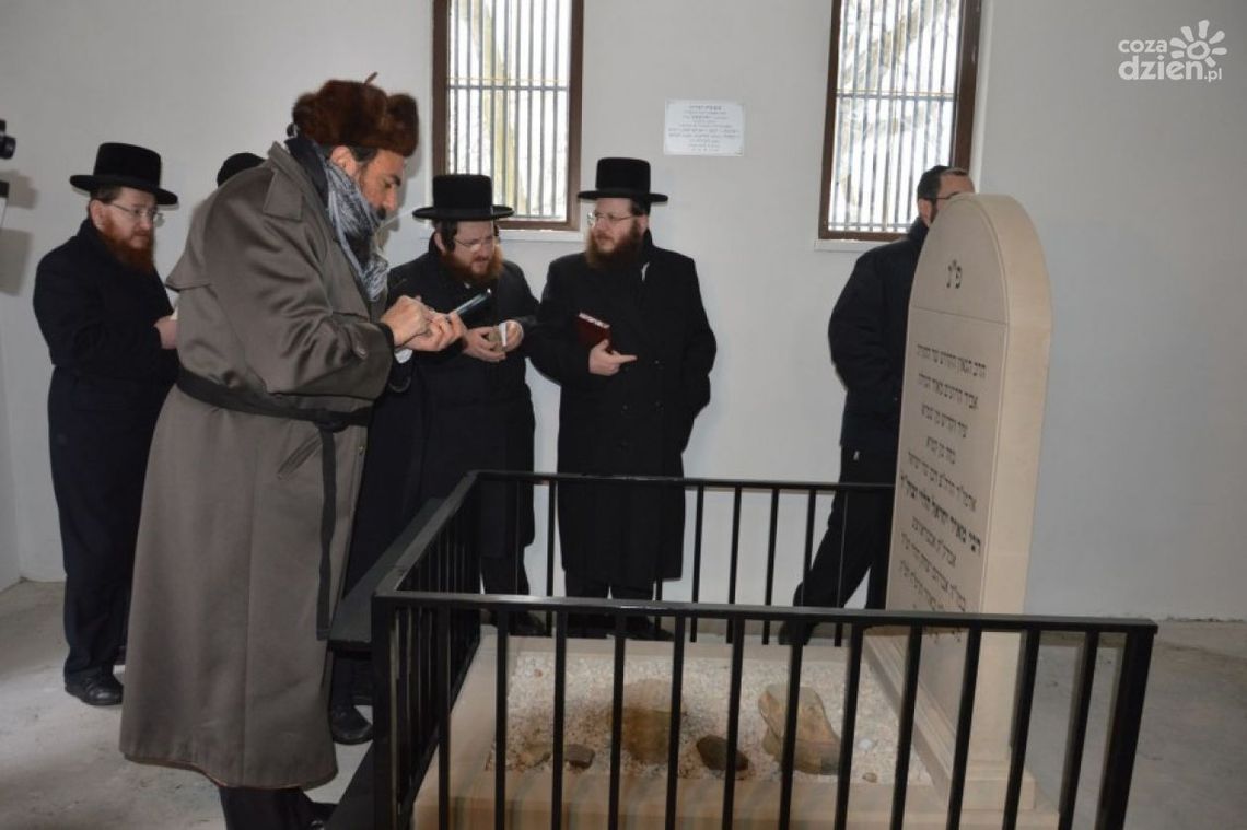 Ostrowiec Świętokrzyski. Przywracają pamięć Cadykowi