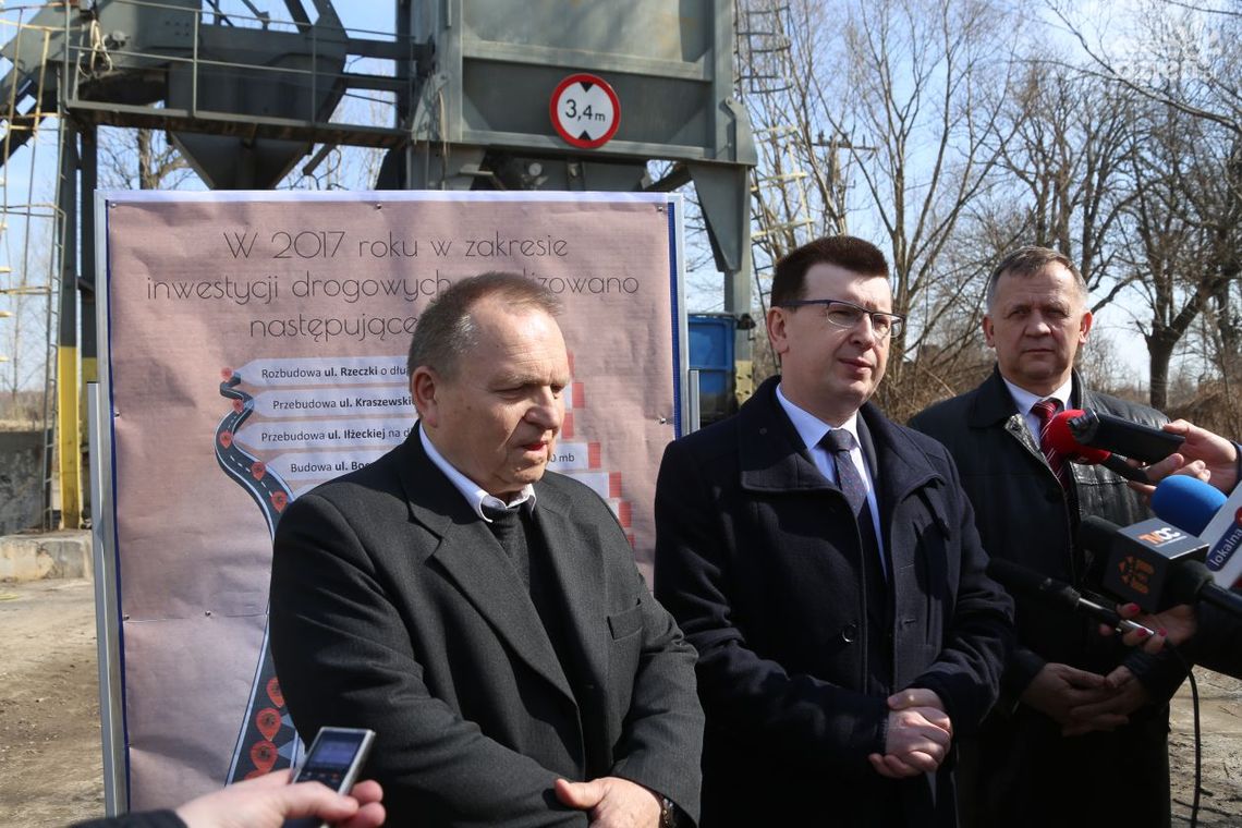 Ostrowiec Świętokrzyski. Ruszyły pozimowe remonty dróg