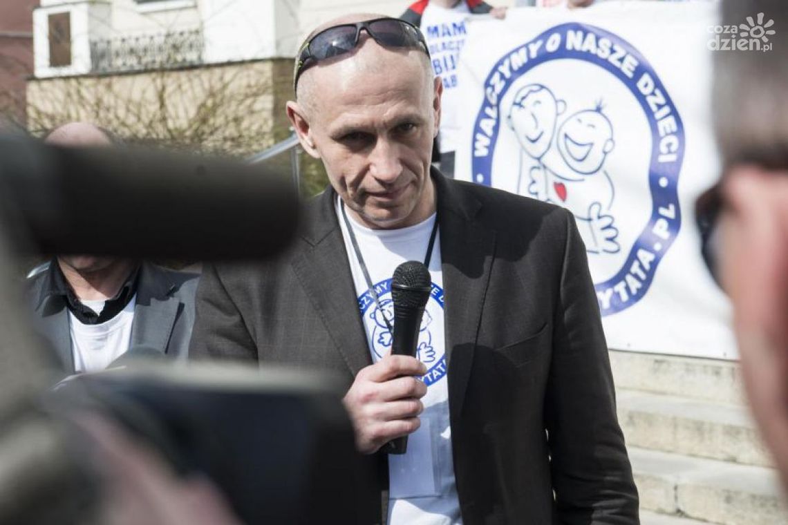 Oświadczenie ojca uprowadzonego dziecka