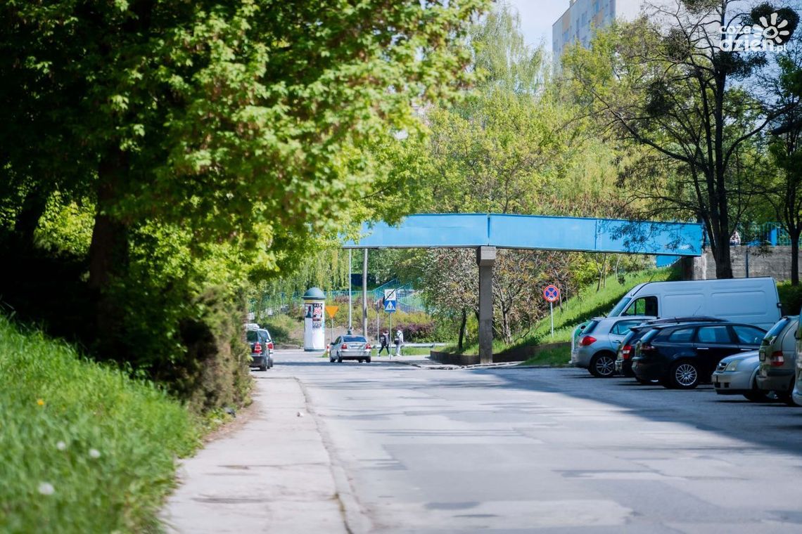 Oszczędności na Wolanowskiej. Miasto wyremontuje za to ul. Sandomierską i Idalińską?