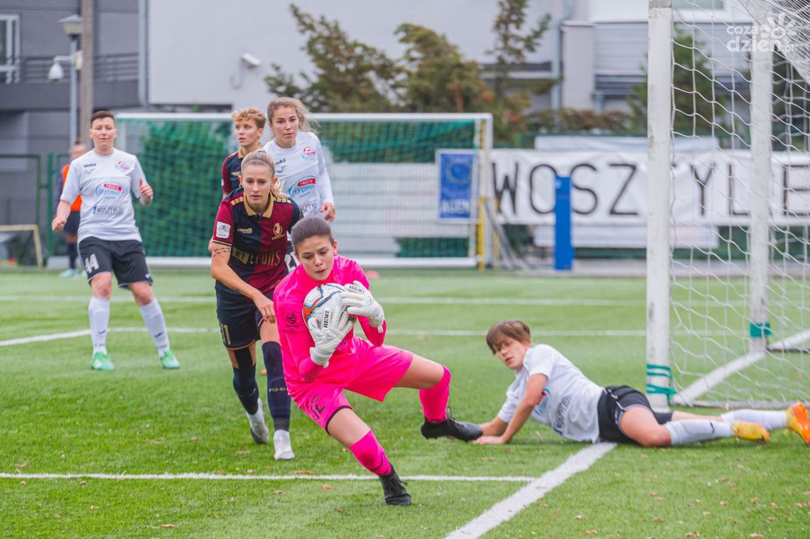 Outsider zatrzymał mistrza Polski! Piłkarki HydroTrucku Radom z premierowym remisem