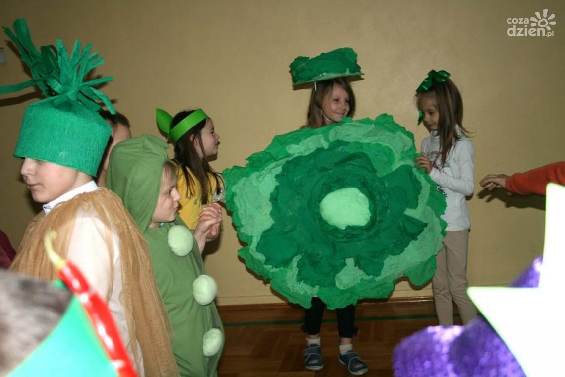 Owocowy bal karnawałowy w PSP 25 Owocowy bal karnawałowy w PSP 25