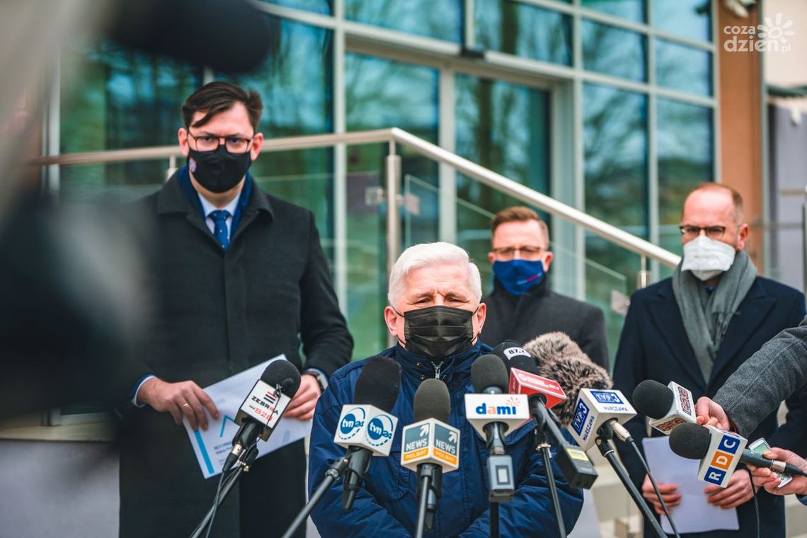 Pacyna: Zapewniłem kadrę do szpitala tymczasowego