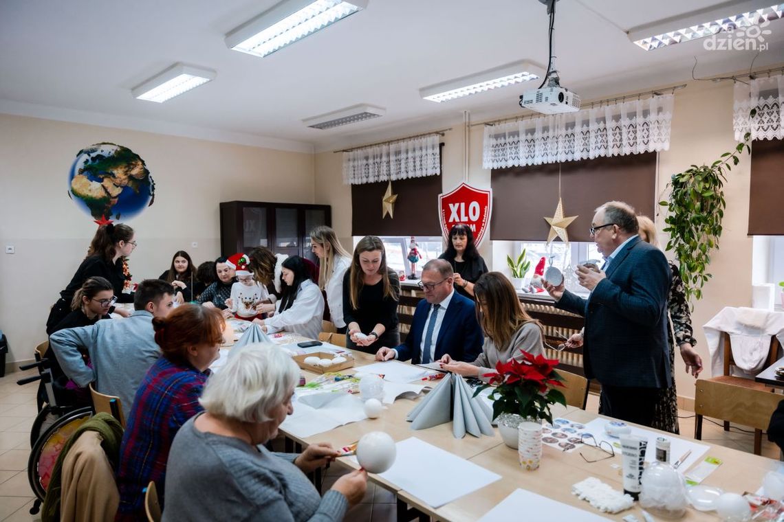 Paczki dla dzieci z radomskiego szpitala