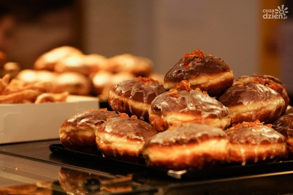 Pączki od Radia Rekord na placu Jagiellońskim