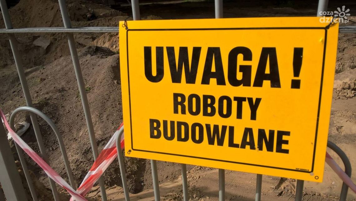 Park Planty. Ruszyła budowa placów zabaw