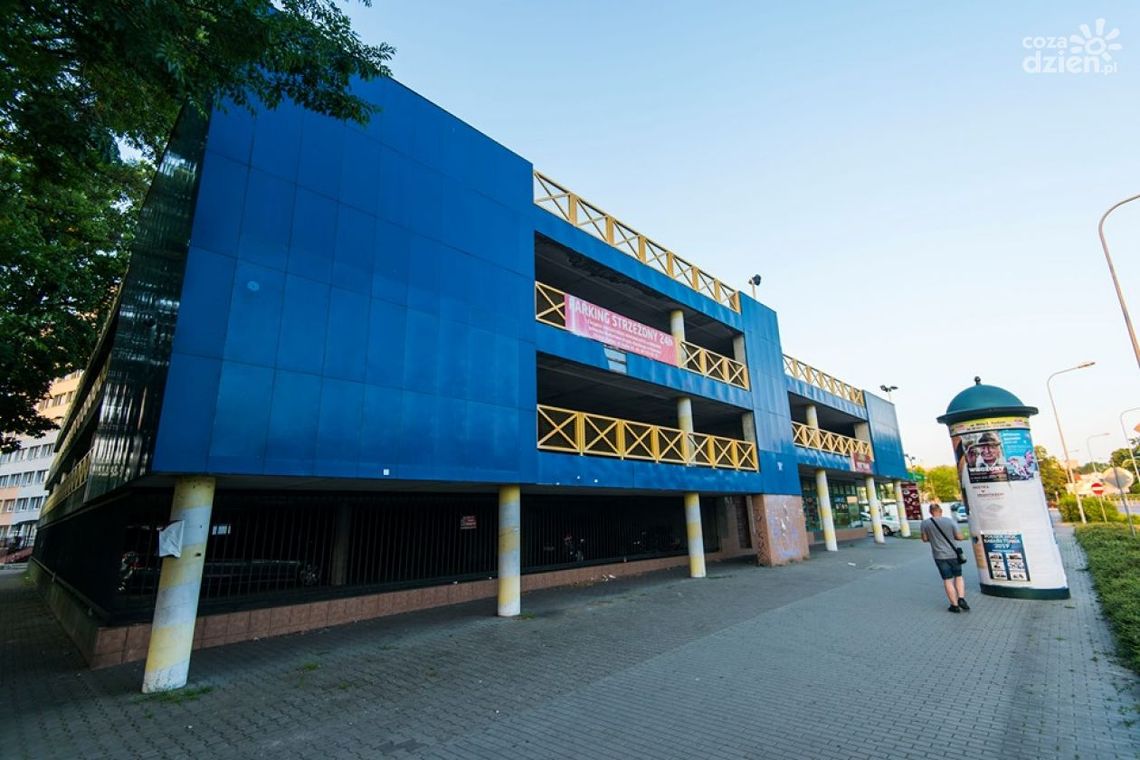 Parking przy Kelles-Krauza do przebudowy