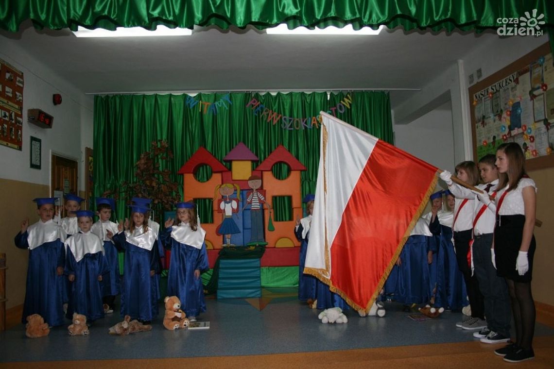 Pasowanie pierwszaków w PSP 25 Pasowanie pierwszaków w PSP 25