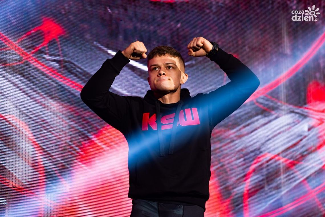 Patryk Kaczmarczyk i Piotr Kacprzak wygrali w Radomiu na gali XTB KSW 102!