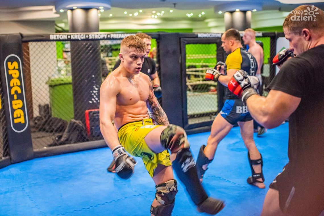 Patryk Kaczmarczyk przygotowuje się do debiutu w KSW Patryk Kaczmarczyk przygotowuje się do debiutu w KSW