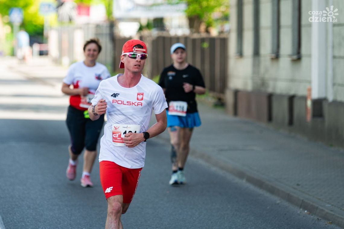 Patryk Kozłowski z RLTL GGG Radom na podium półmaratonu w Białymstoku. Był najszybszym z Polaków! 