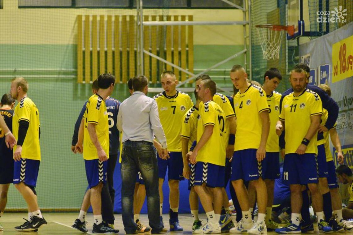 Pewny triumf szczypiornistów Uniwersytetu