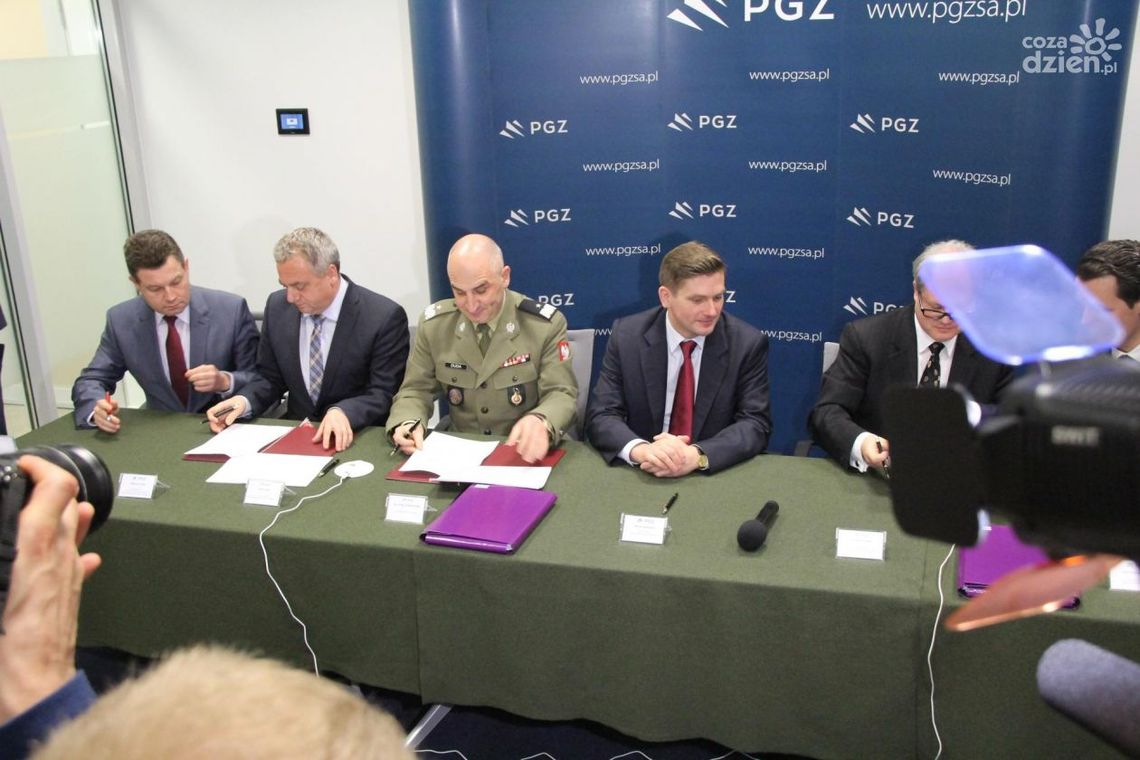 PGZ zmodernizuje 128 Leopardów - umowa podpisana