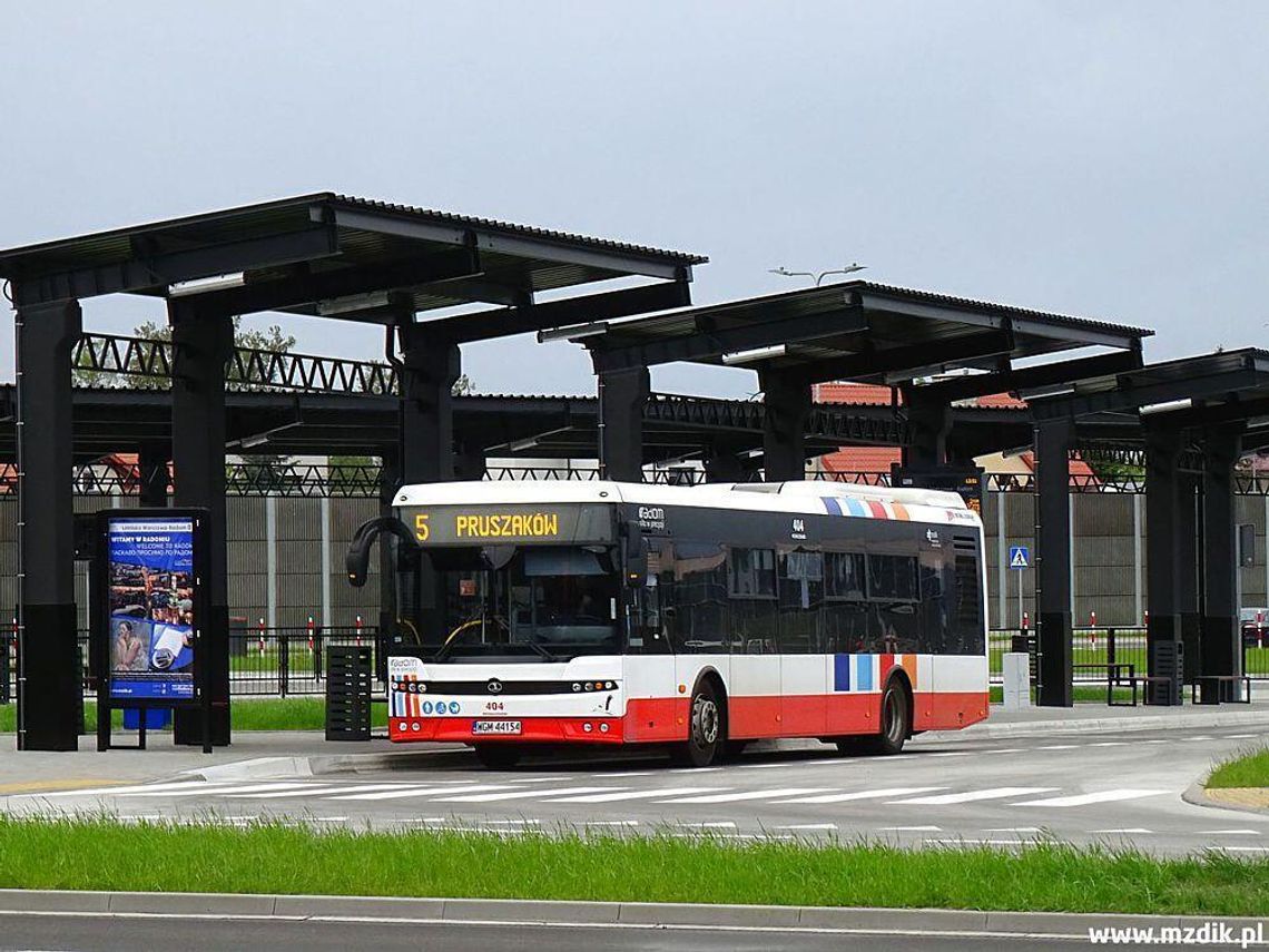 Pięć firm walczy o 10-letni kontrakt na komunikację miejską w Radomiu. Oferty za nawet 216 mln zł