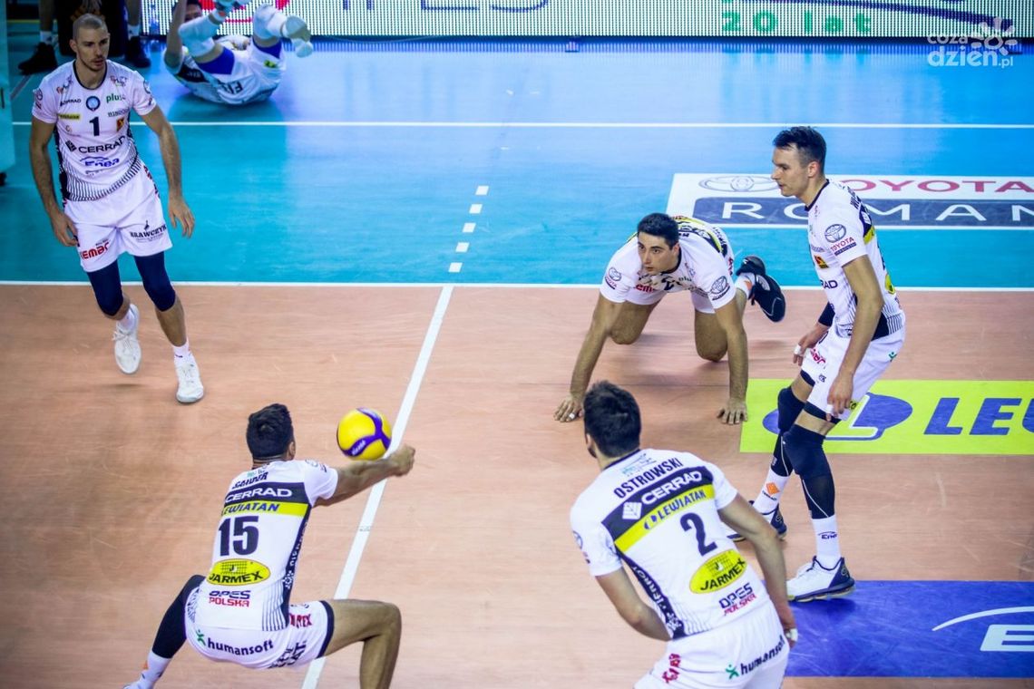 Pięć setów i przegrana Cerradu Enei Czarnych z beniaminkiem PlusLigi, Ślepskiem Malow Suwałki