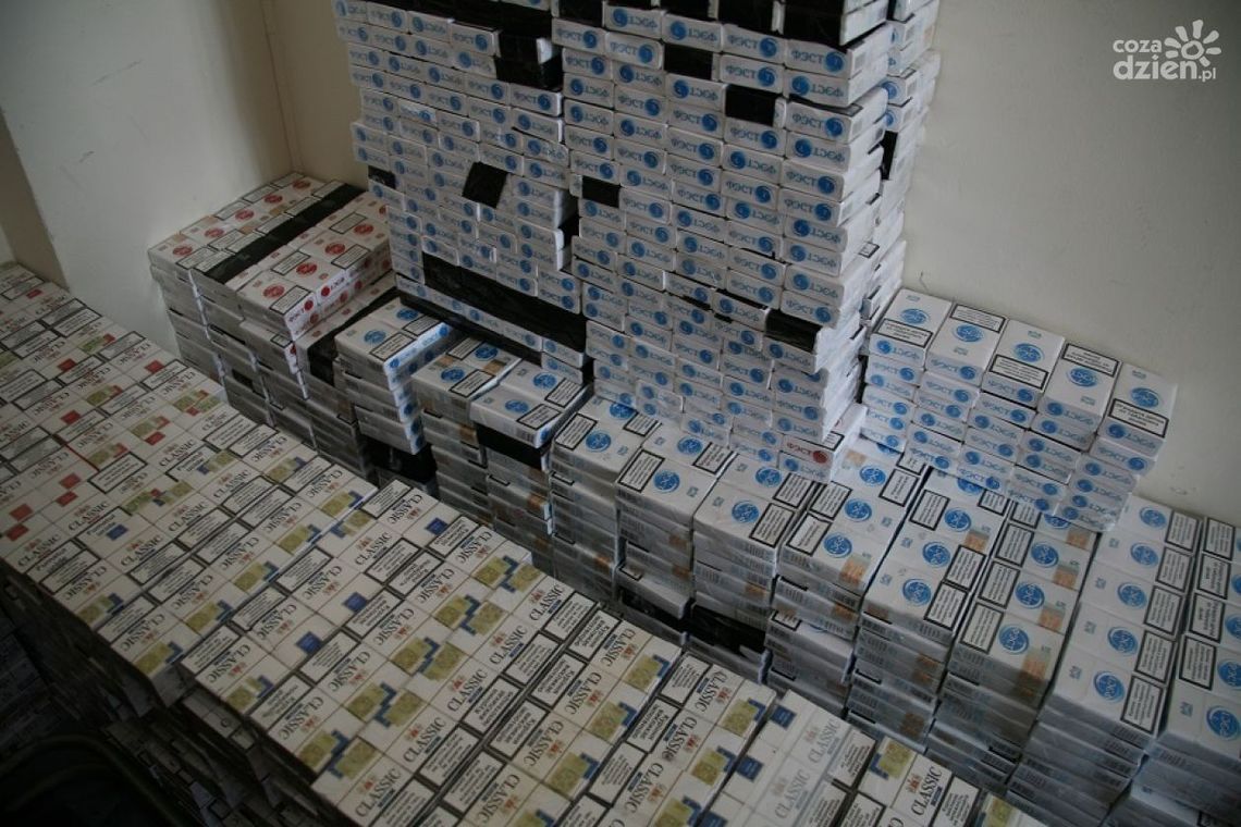 Pięć tysięcy paczek papierosów bez akcyzy! Pięć tysięcy paczek papierosów bez akcyzy!