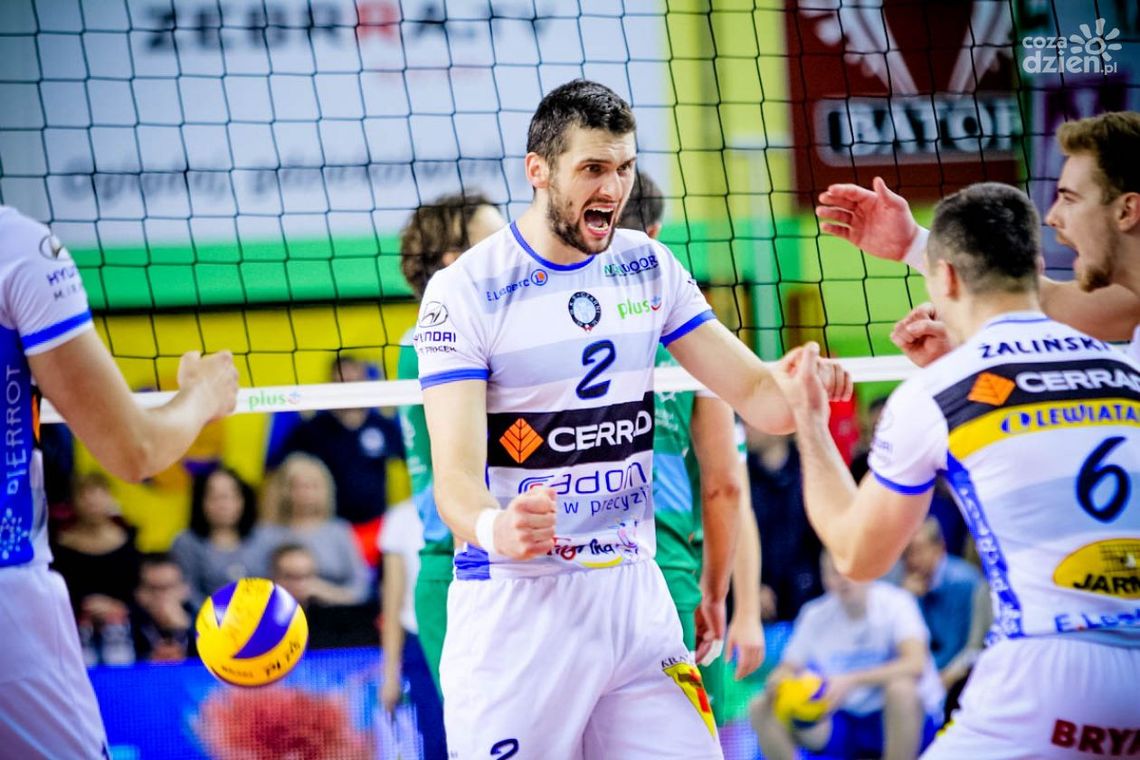 Pięciosetowy bój dla Cerrad Czarnych Pięciosetowy bój dla Cerrad Czarnych