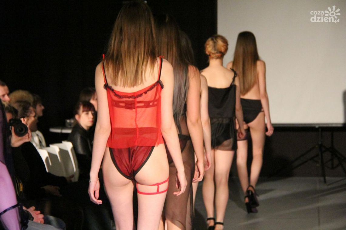 Piękne kreacje i piękne modelki czyli...