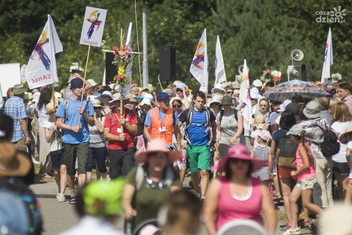 Pielgrzymi wyruszyli na szlak. Cel - Częstochowa 