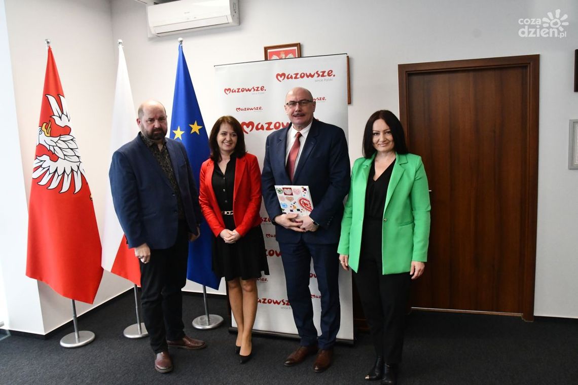 Pieniądze na drogę koło Przysuchy