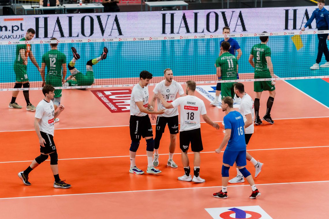 Pierrot Czarni Radom po pięciu wyjazdach w końcu zagrają do własnej hali Pierrot Czarni Radom po pięciu wyjazdach w końcu zagrają do własnej hali