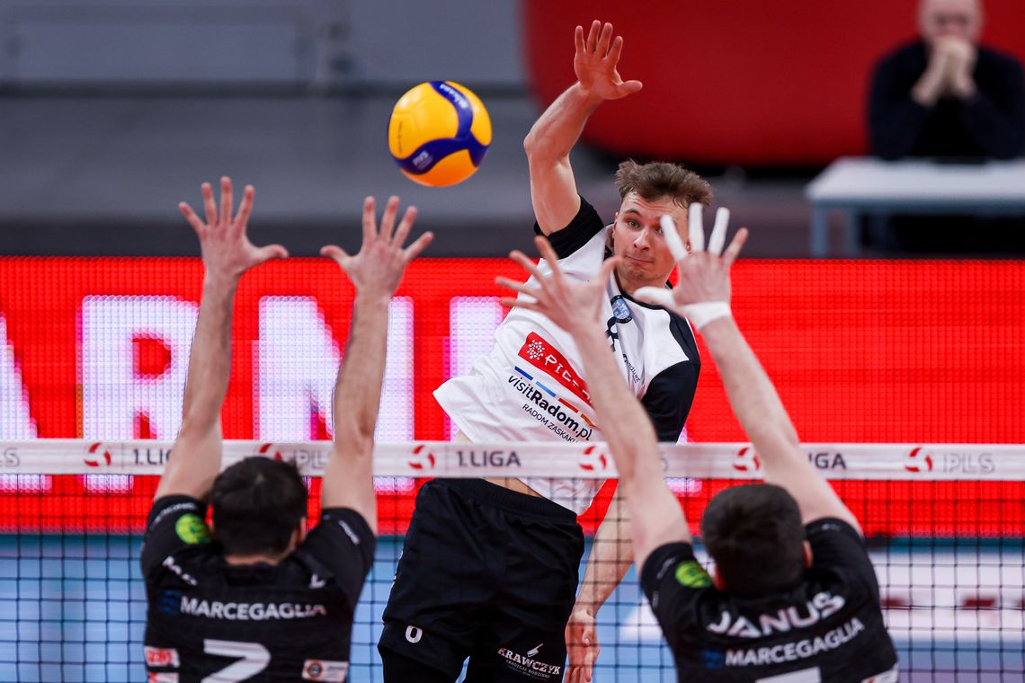 Pierrot Czarni Radom wciąż mają szansę na play-offy. W sobotę podejmą KPS Siedlce