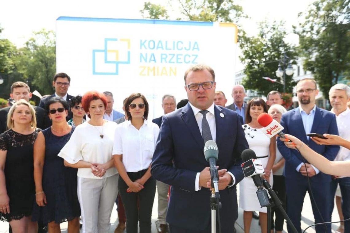 Pierwsze komitety wyborcze zarejestrowane