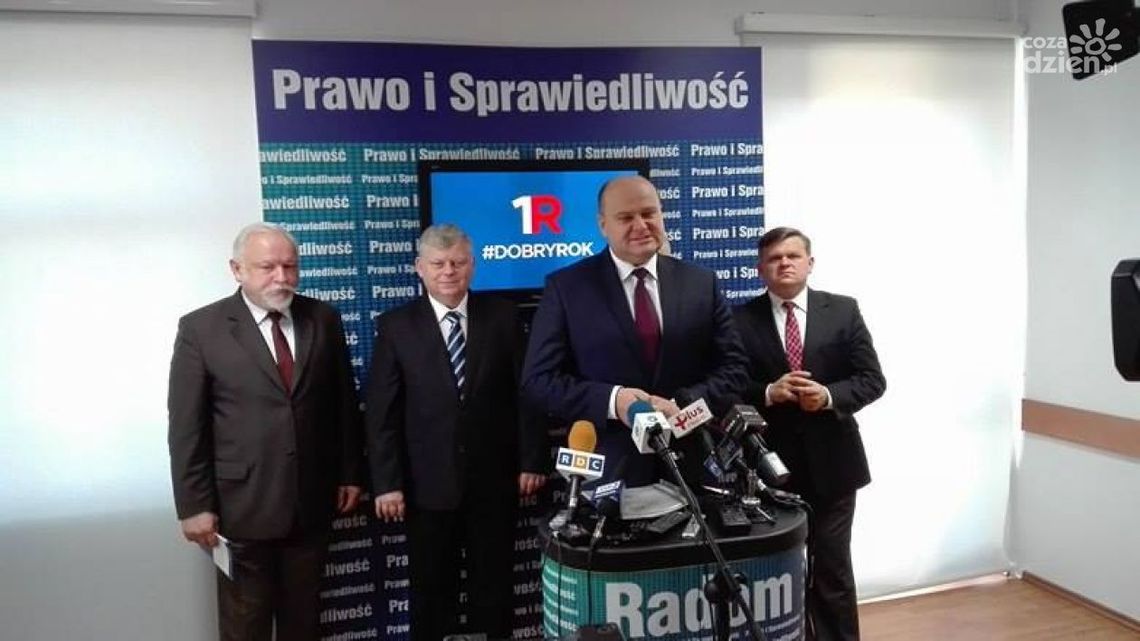 Pierwszy rok rządów PiS za nami Pierwszy rok rządów PiS za nami