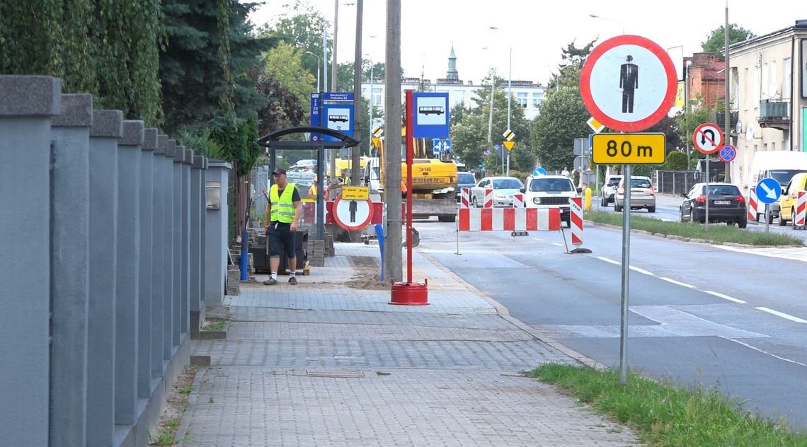 Piesi odetchną z ulgą. Rozpoczęły się prace przy ulicy Narutowicza Piesi odetchną z ulgą. Rozpoczęły się prace przy ulicy Narutowicza