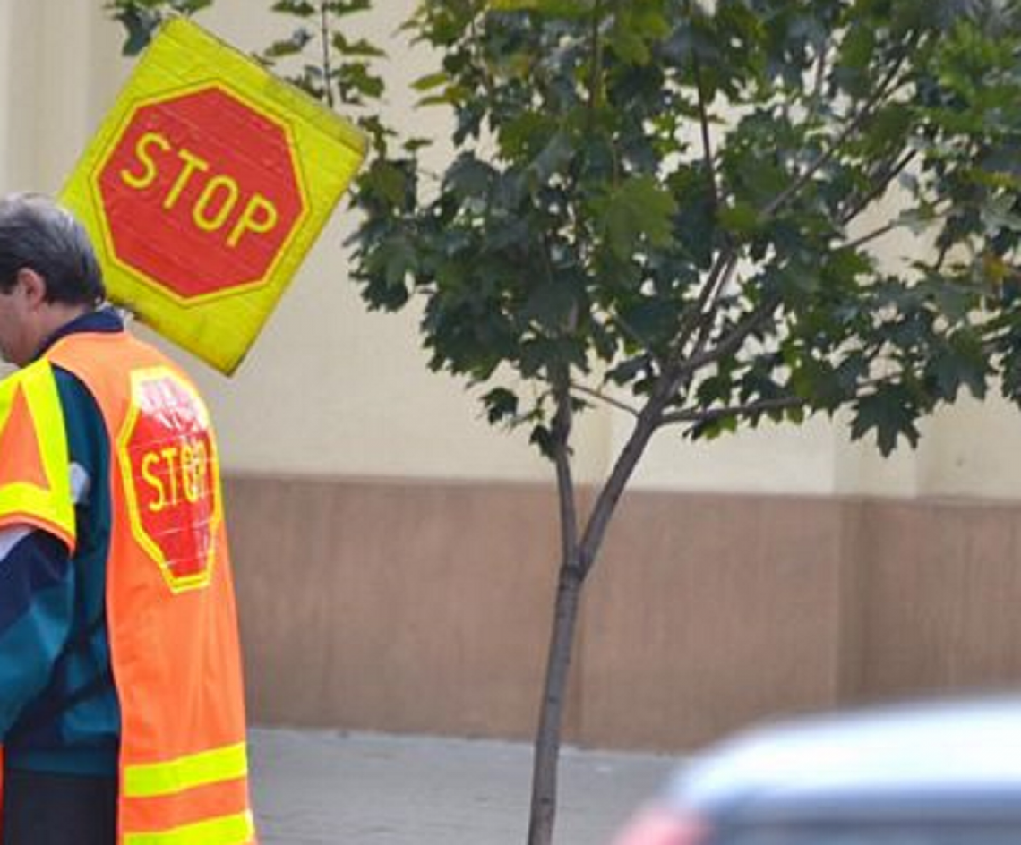 Pijany "mikołaj" przeprowadzał dzieci