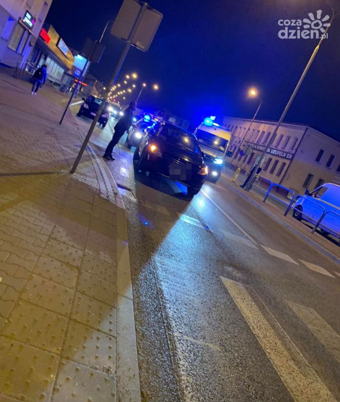 Pijany na pasach. Został potrącony przy 1905 Roku Pijany na pasach. Został potrącony przy 1905 Roku