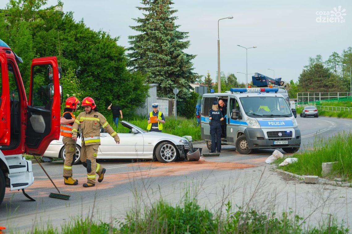 Pijany policjant spowodował kolizję. Usłyszał zarzuty